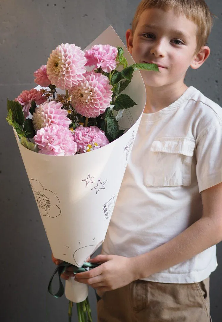 Малиновый букет "Сентябрь расцветает" с георгинами — фото 4