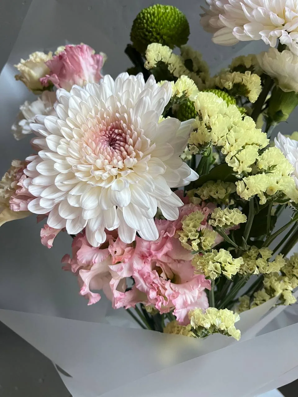 Воздушный букет "Нежное признание" с хризантемой — фото 3