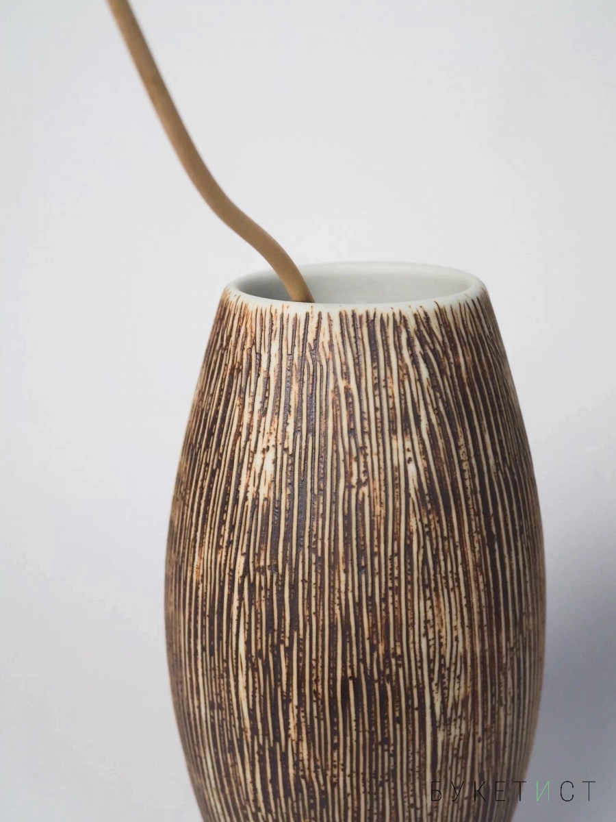 Интерьерная ваза из керамики