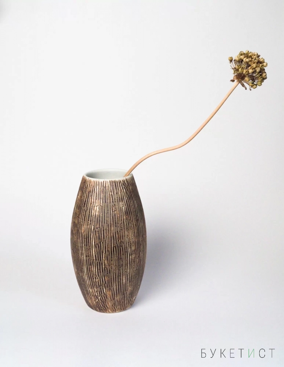 Интерьерная ваза из керамики