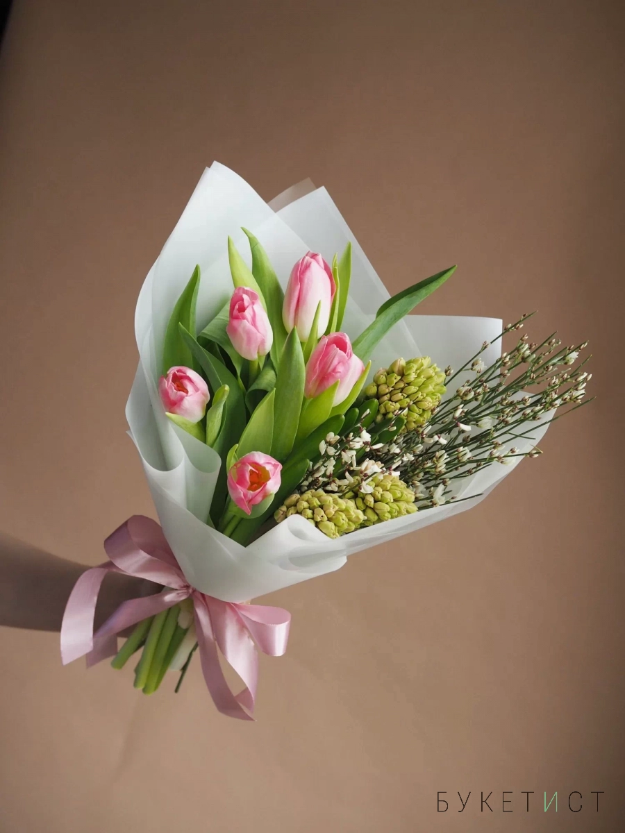 Весенний букет тюльпанов и гиацинтов от 5 шт  