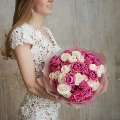 Букет нежно-розовых пионовидных роз