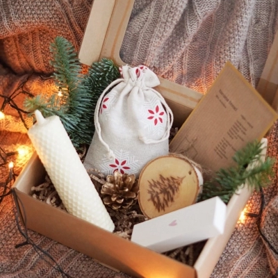 Новогодний подарочный набор с нотками свежеиспечённого хлеба и мёда