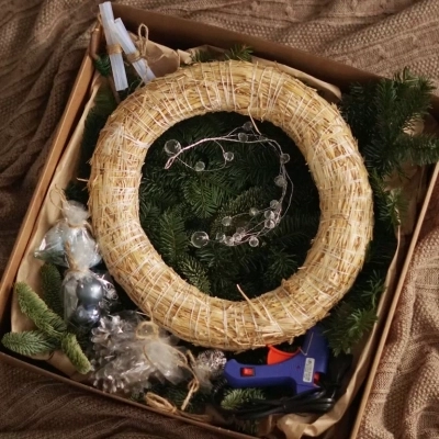 Набор "Сделай сам" для сборки новогоднего венка - Снежный