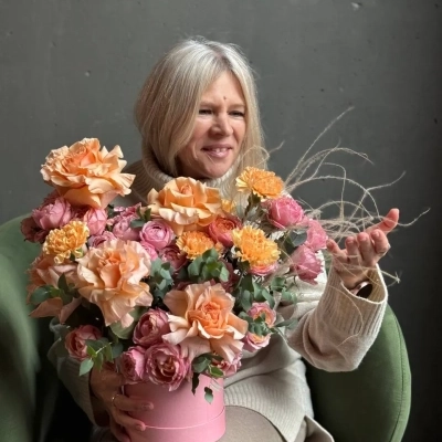 КОПИЯ Композиция в шляпной коробке