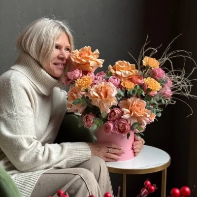 КОПИЯ Композиция в шляпной коробке