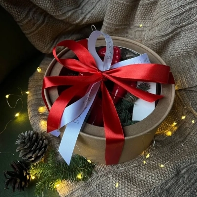 Лаконичный подарочный набор "Лошади"