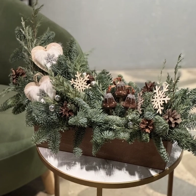 Дизайнерская композиция из живой ели "Грибные истории" Дизайнерская композиция из живой ели "Грибные истории"