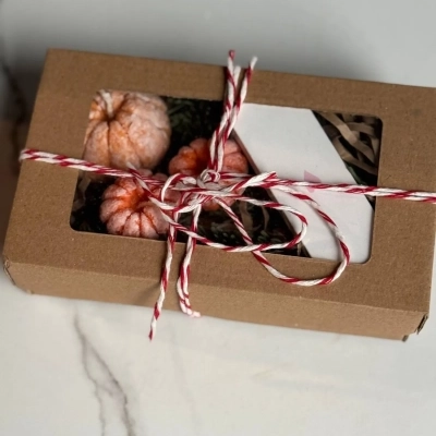 Новогодний подарочный набор с мини-свечками