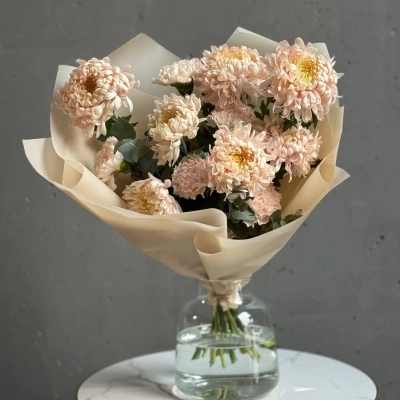 Дуо-букет с нежными фермерскими хризантемами "Нюд"