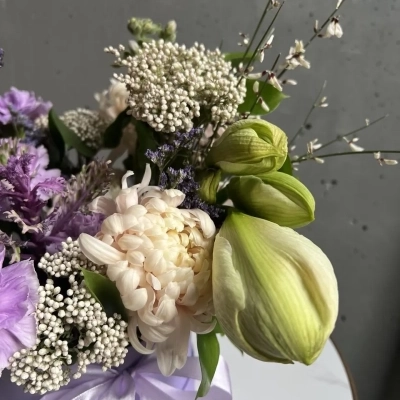 Композиция в шляпной коробке "Нимфа мечтает..."