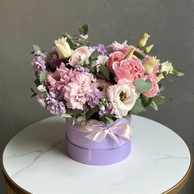 Композиция в шляпной коробке "Лавандовые грезы"