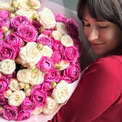 Большой букет нежно-розовых пионовидных роз Большой букет нежно-розовых пионовидных роз