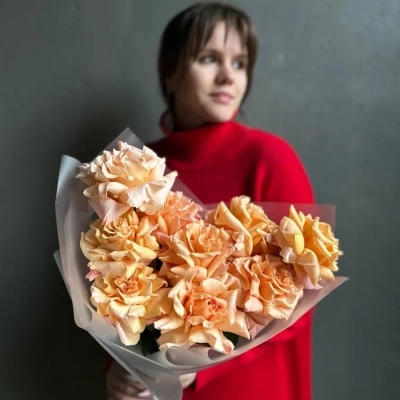 Эффектный букет из роз сорта Shimmer Эффектный букет из роз сорта Shimmer