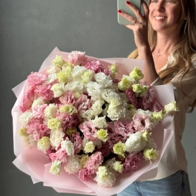 Большой букет махровых эустом пастельных оттенков 39 шт Большой букет махровых эустом пастельных оттенков 39 шт