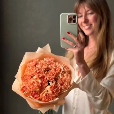 Букет оранжевых гвоздик