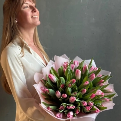 Букет розовых тюльпанов сорта Династия