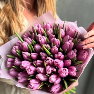 Монобукет лавандовых тюльпанов сорта Агрос