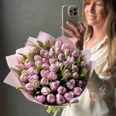Букет пионовидных тюльпанов сорта Катенька
