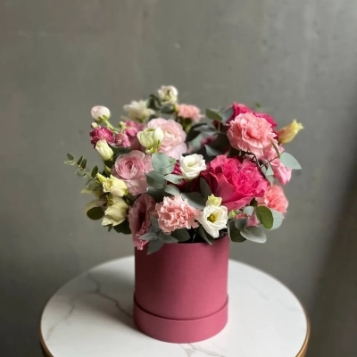 Авторская композиция в шляпной коробке "Вишневое варенье"