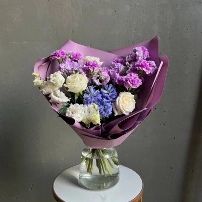 Авторский букет в сиреневой гамме Авторский букет в сиреневой гамме