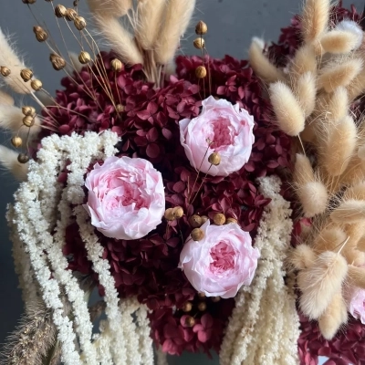 Интерьерная композиция "Вишневый бисквит"