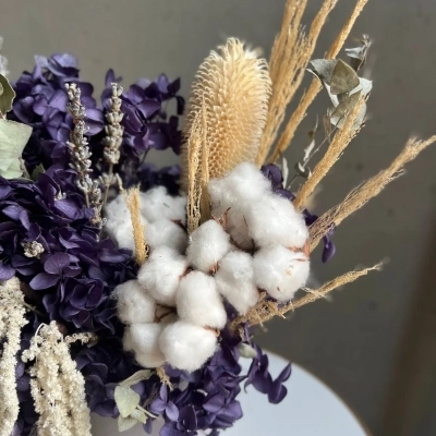 Стильная интерьерная композиция "Черничный кекс"