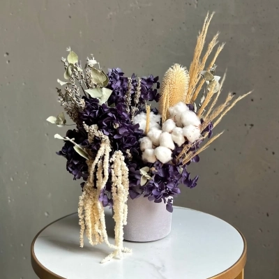 Стильная интерьерная композиция "Черничный кекс"