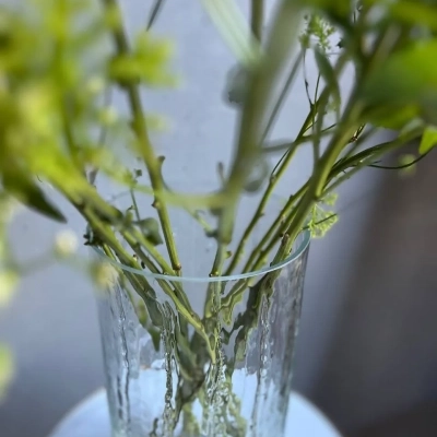 Большая дизайнерская ваза из стекла