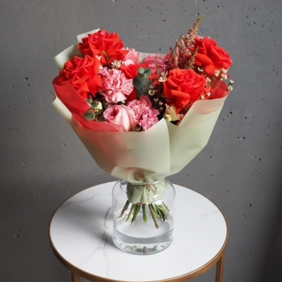 Авторский букет "Эликсир любви" с ажурными розами сорта Nina Авторский букет "Эликсир любви" с ажурными розами сорта Nina