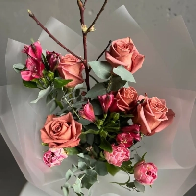 Авторский букет "Вишня в шоколаде"