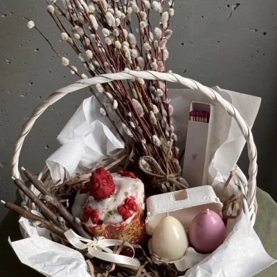 Плетёная корзина к Пасхе с куличом