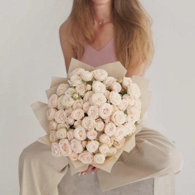 Букет из пионовидной розы сорта Бомбастик