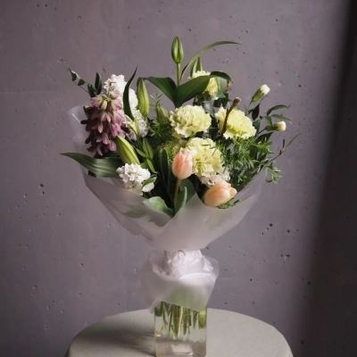 Авторский букет "Аристократичный шик"