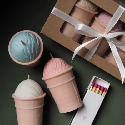 Подарочный набор со свечами ручной работы "Мороженое"